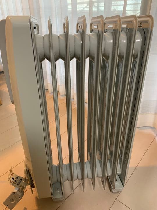 電気ヒーター DeLonghi KHD410812