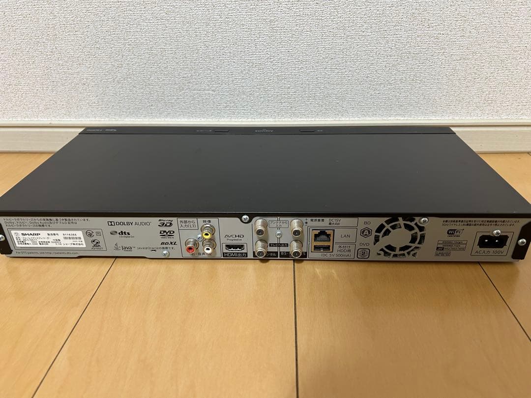 Hisense 32型　液晶テレビ　SHARP DVD機器