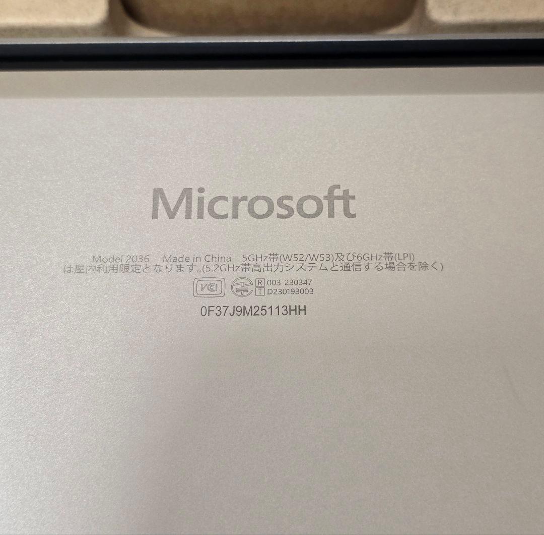 Surface Laptop 7　13.8インチ