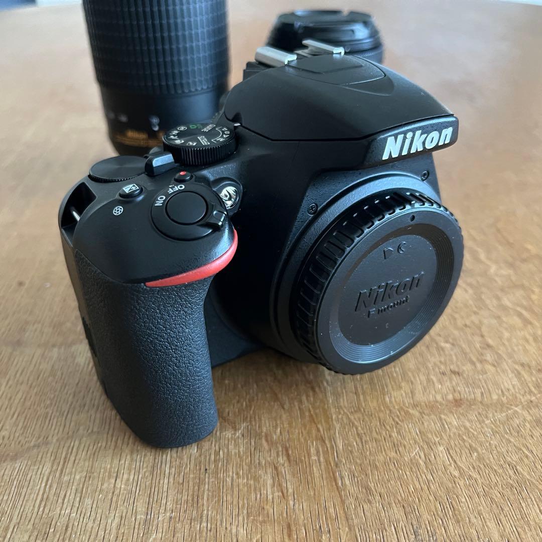 Nikon D3500 デジタル一眼レフカメラ ダブルズームキット、収納ケース付