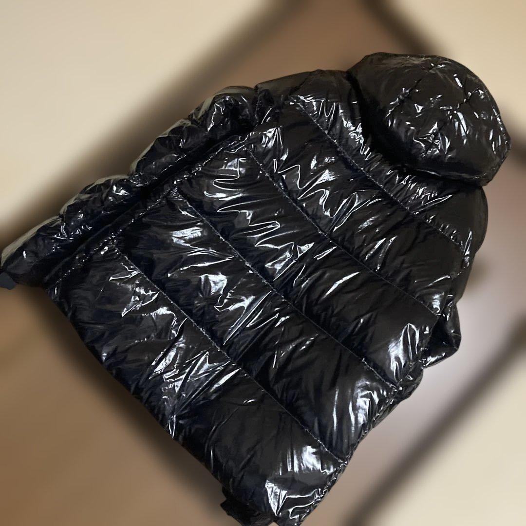 ひ*の様 超キラピカ光沢系アディダウンパーカー JKT ¥17999→現 - メルカリ