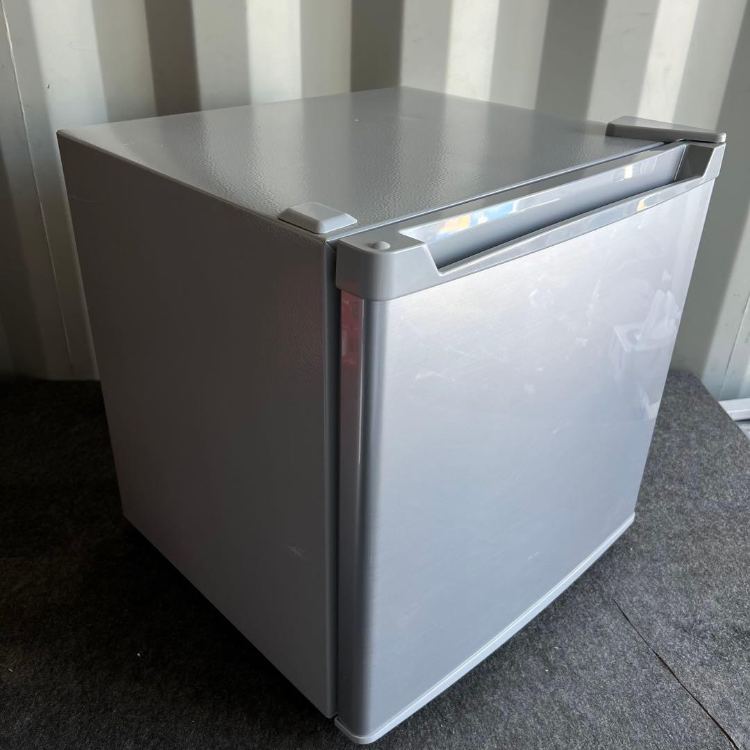 B13美品✨　アイリスオーヤマ　小型冷蔵庫　シルバー　新生活応援✨