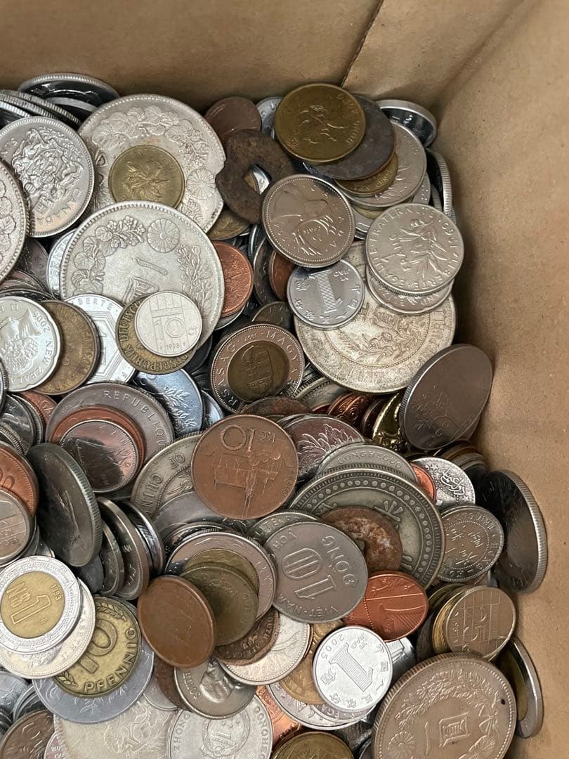 ぐ*こ様 古銭まとめ売り 10kg以上 - メルカリ