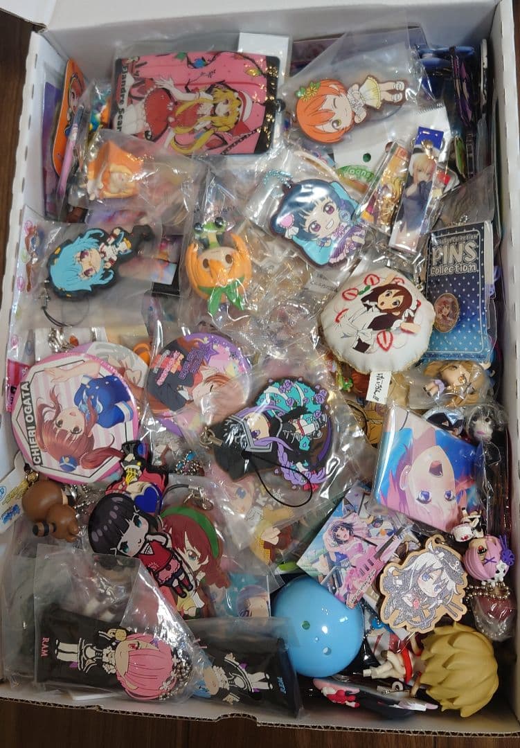 アニメグッズまとめ売り 300点以上