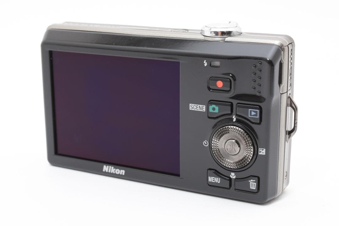 【極美品】Nikon COOLPIX S6000 シャンパンシルバー　動作確認済