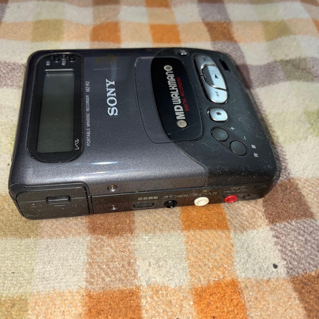 SONY MDウォークマン MZ-R2 通電・液晶表示確認済み SONYのMD