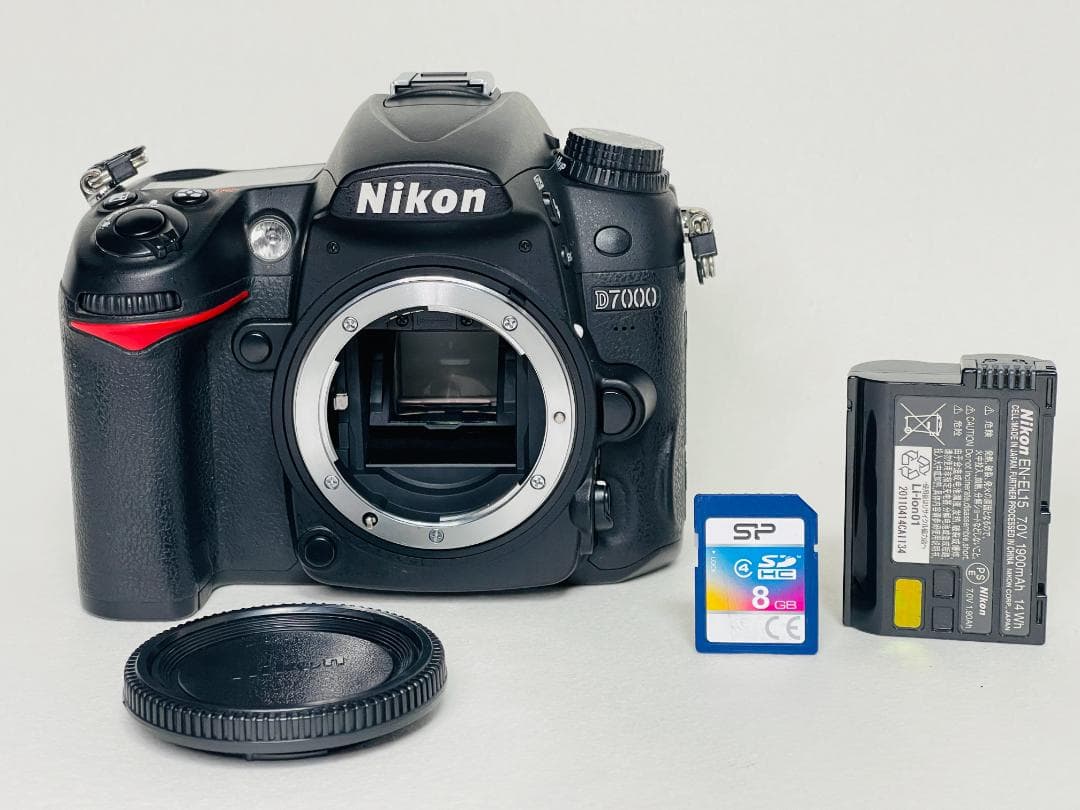 ★使用頻度少なめ！ショット数4,987回★ 美品 Nikon D7000 ボディ