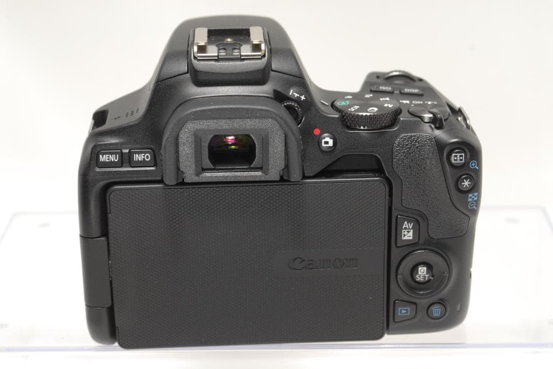 ☘️付属品多数✨Wi-Fi搭載☘️Canon kiss x10 ダブルズーム