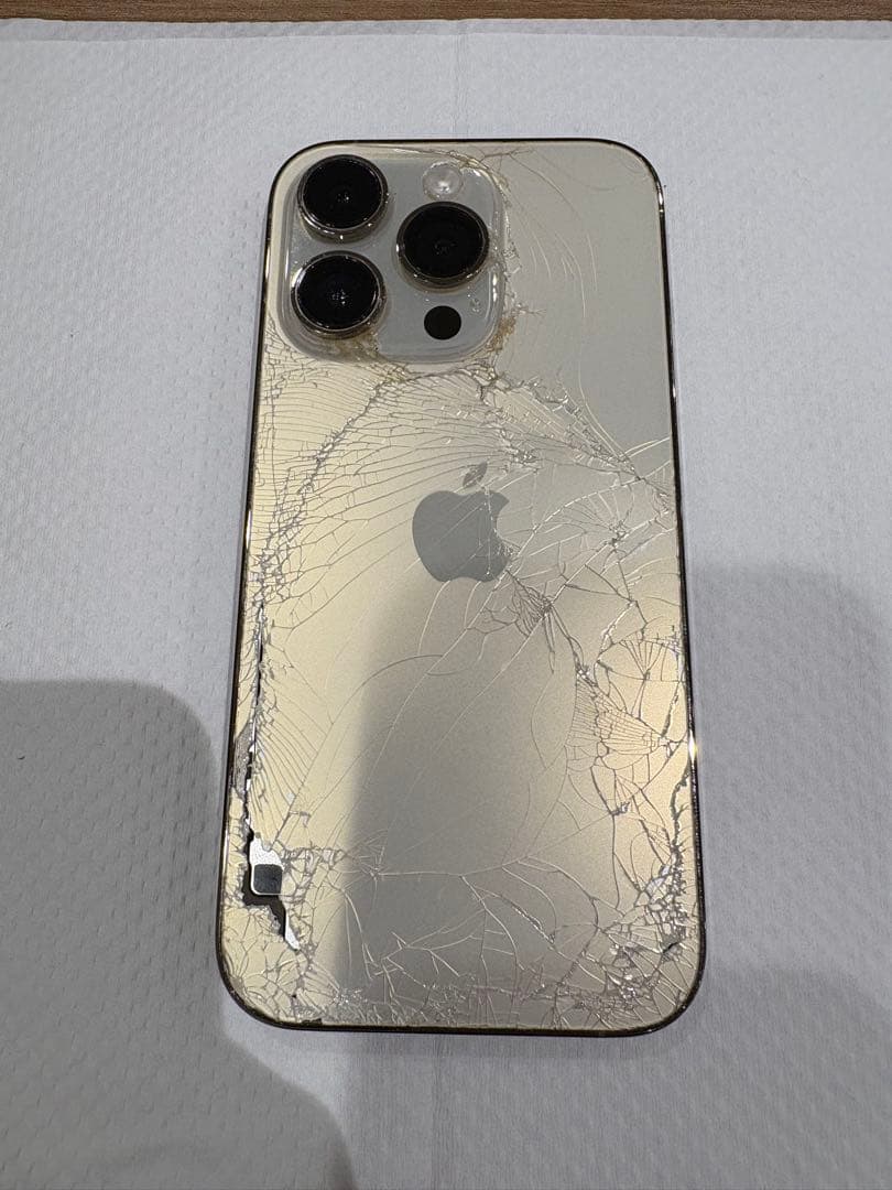 背面割れ iPhone 14 Pro 128GB ゴールド 本体