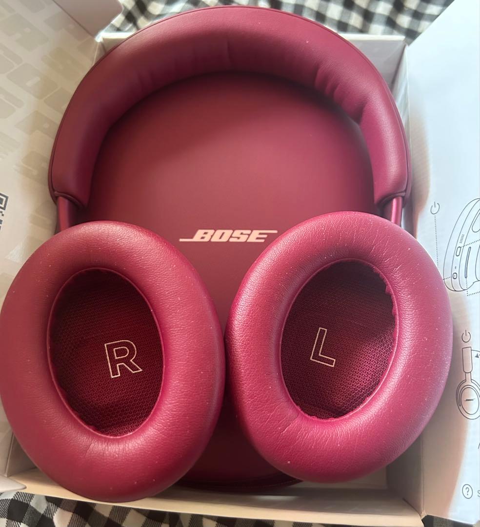 週末値下げ　極美品　BOSEQuietComfortUltra おまけ付き