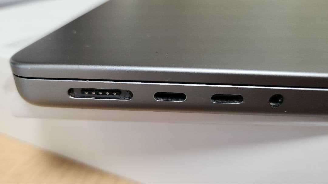 【最終値下】MacBook Pro M1Pro 16G/512Gスペースグレー