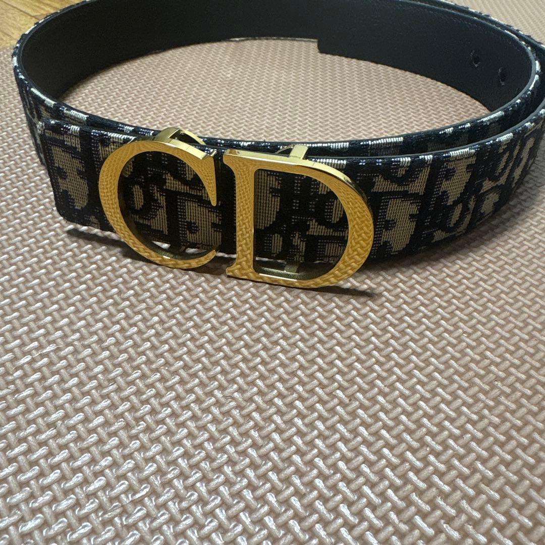 Dior ロゴ入りベルト ブラック ゴールド Buy Dior Black Leather & Montaigne Gold Logo Belt - 90