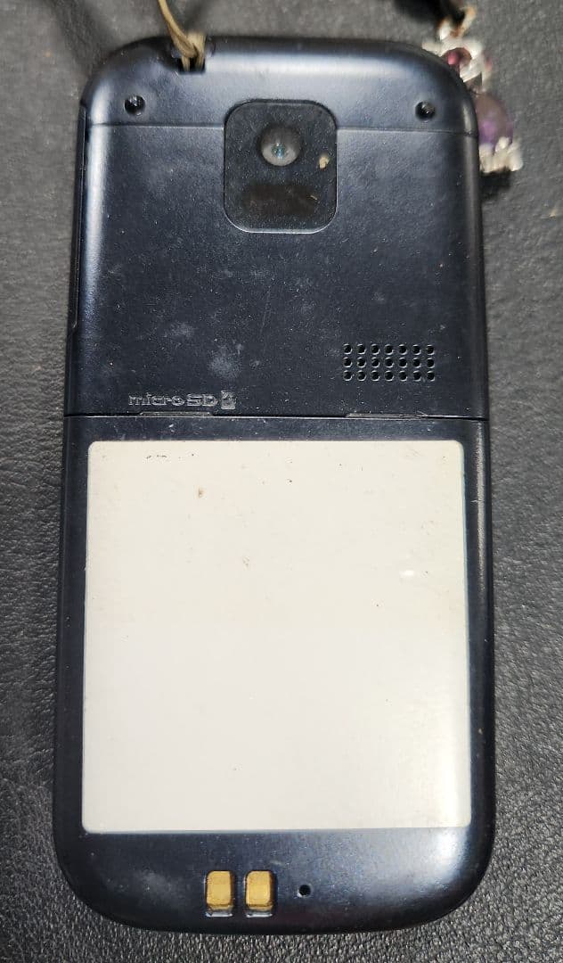 docomo 折りたたみ式携帯電話 ブラック