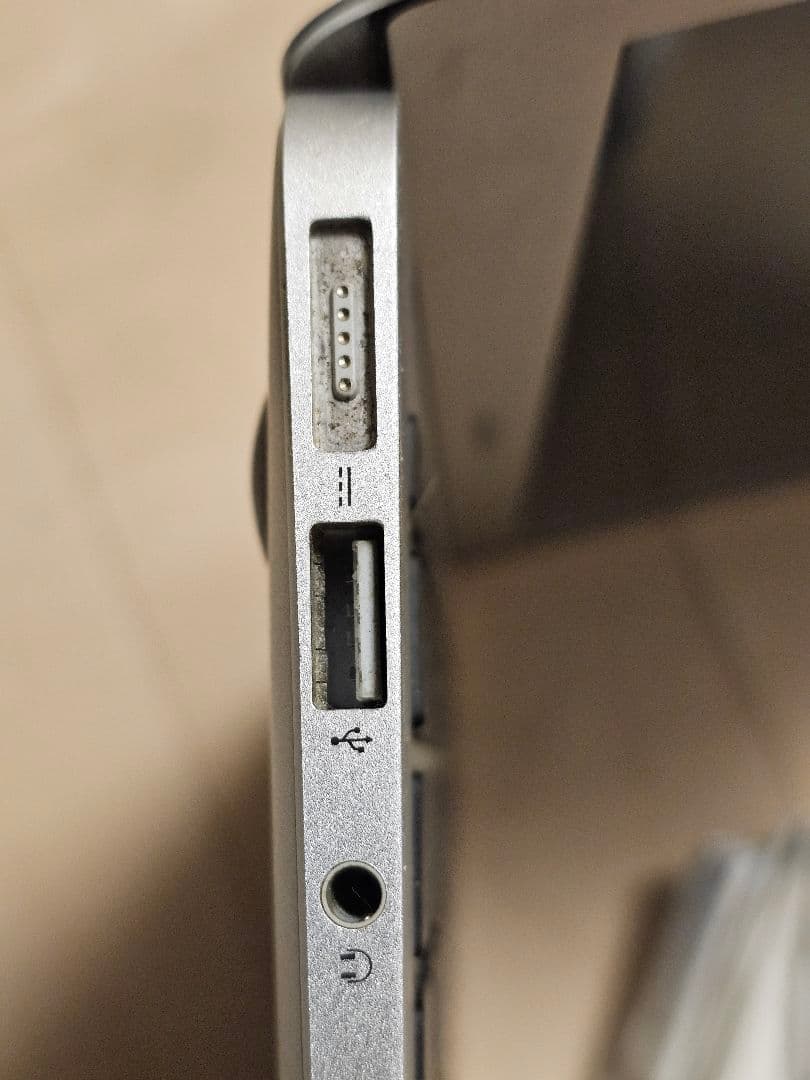 Macbook Air A1466 13.3 軽量