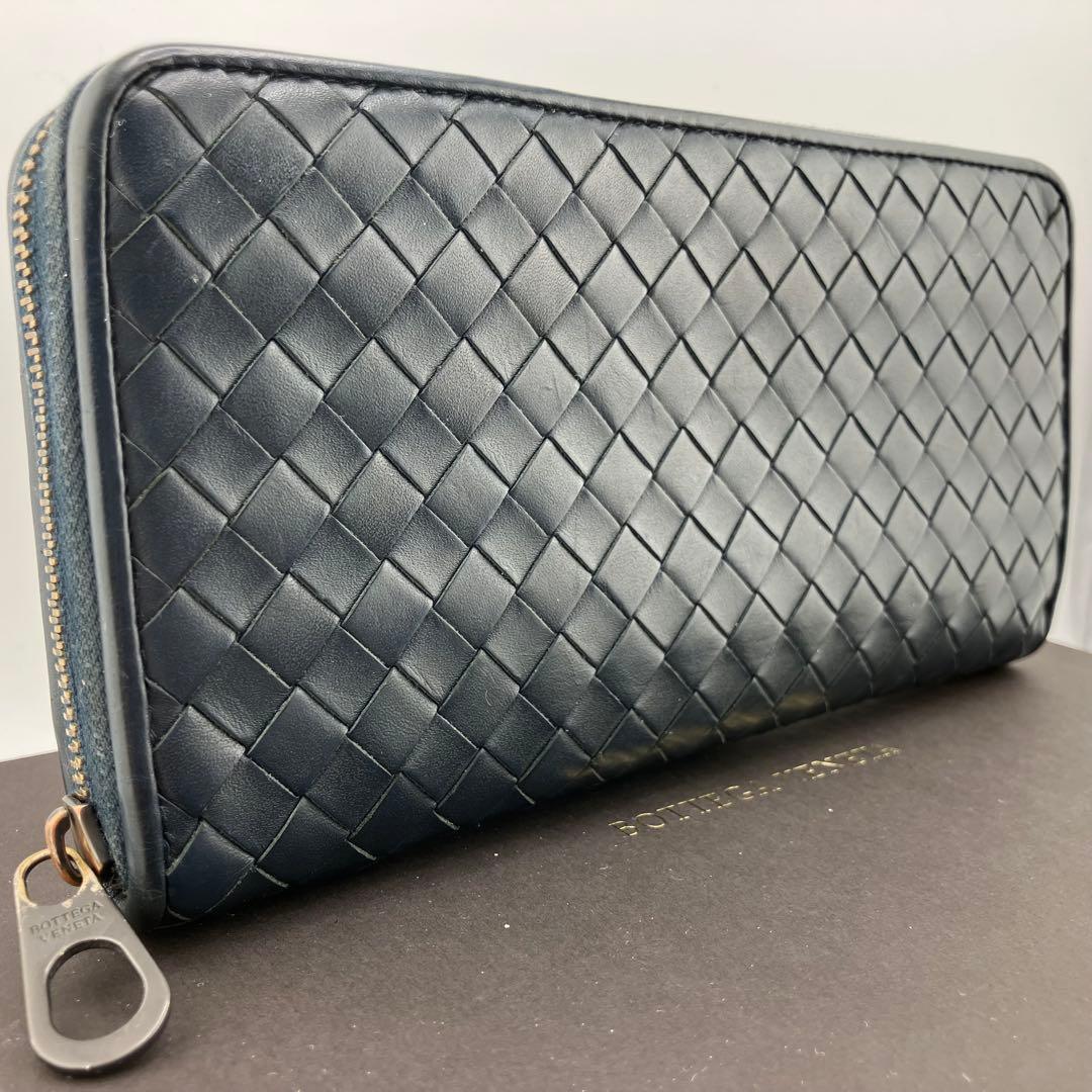 人気✨美品✨ボッテガヴェネタ ジッピーウォレット イントレチャート