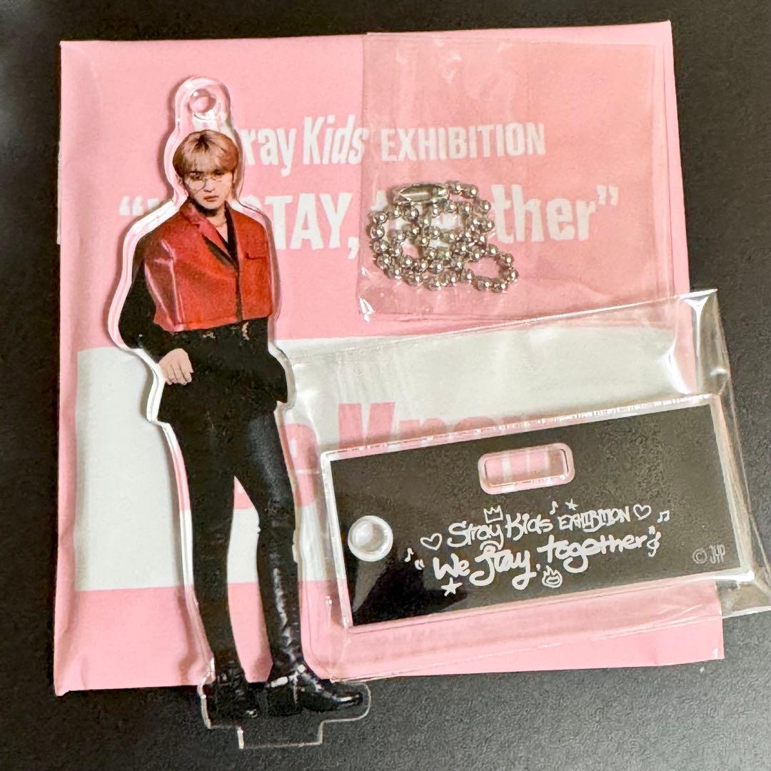 StrayKids 展覧会 ミニアクリルスタンドチャーム リノ① - メルカリ