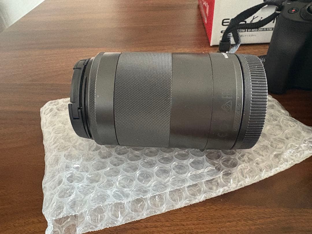 Canon キャノンEOS Kiss M ダブルズームキット　ブラック