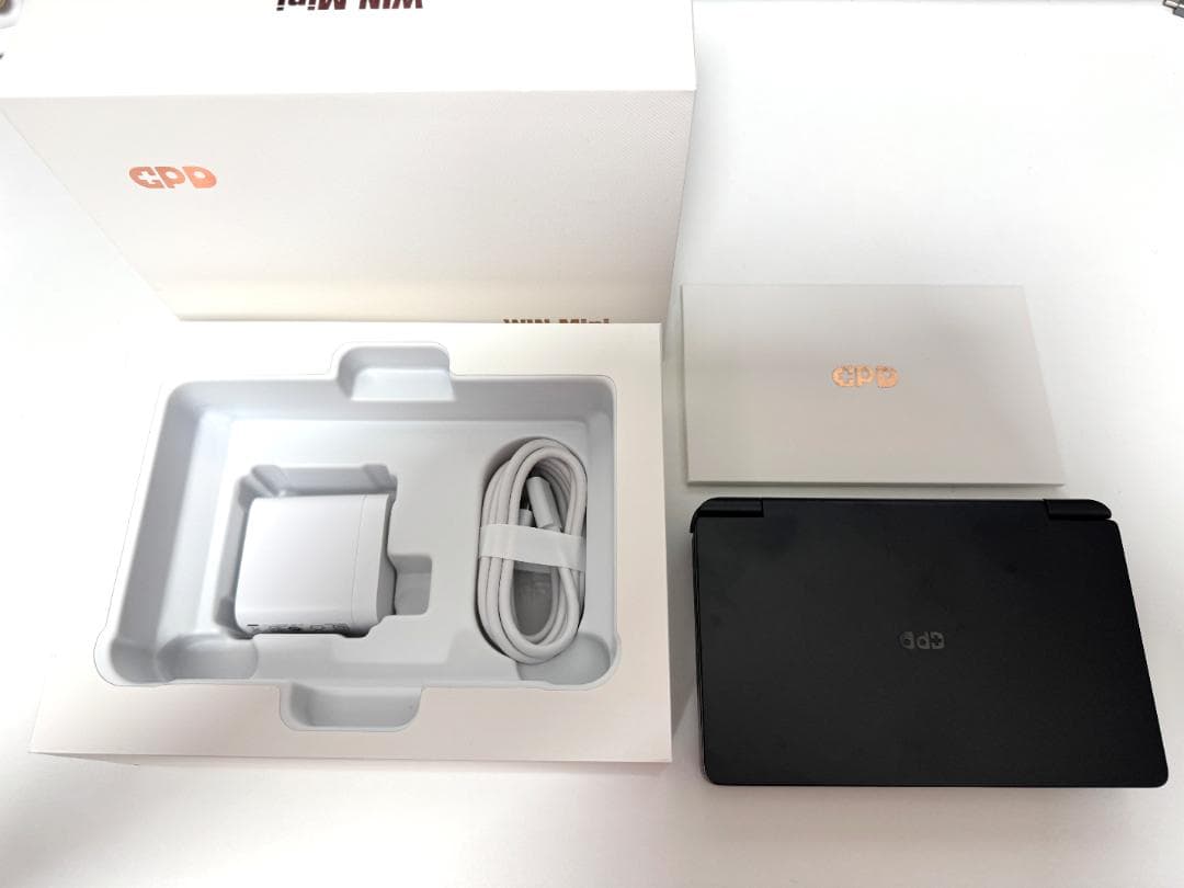 GPD WIN MINI 2024 Ryzen7/32GB/2TB おまけ付き