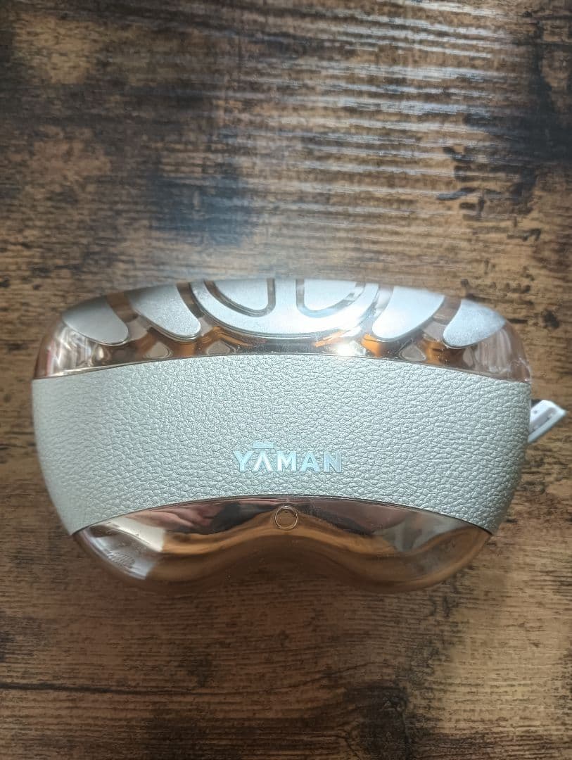 にゃん吉。YAMAN リフトロジー 美容液付き