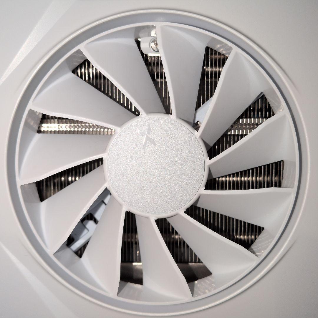 XFX Radeon RX 9060 XT 8GB ホワイト(保証書付き)