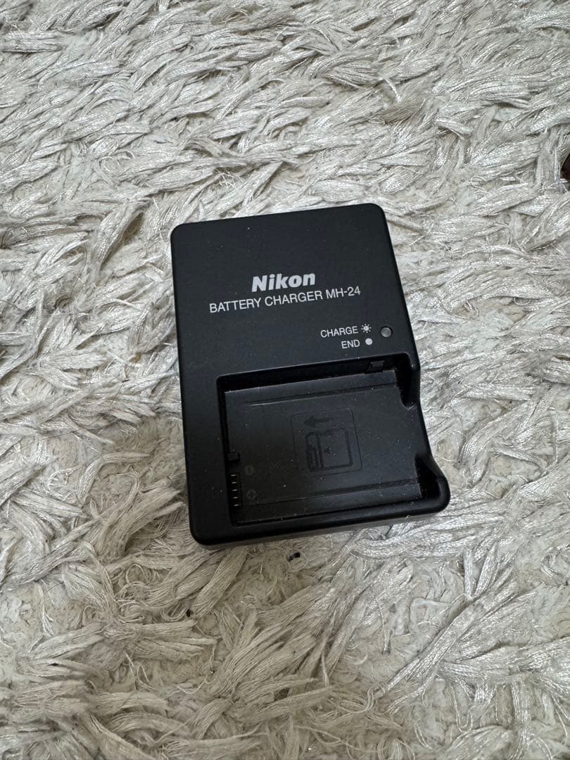 NikonD3300 デジタル一眼レフカメラ ワインレッド　　 確実最終値下げ