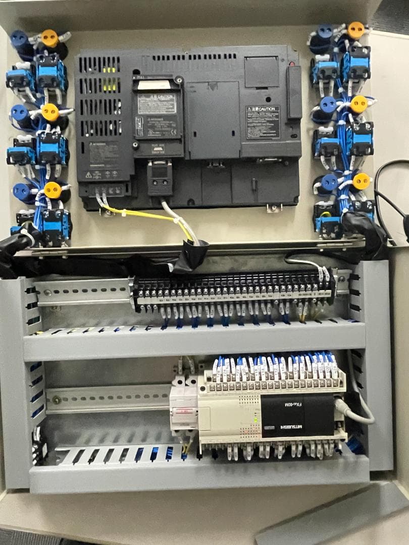 価格交渉歓迎！製作完了！電気工事業者用シーケンサー・タッチパネル 学習制御盤