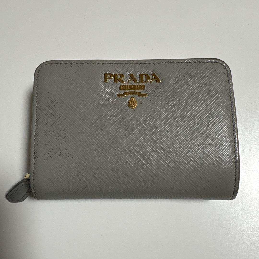 PRADA グレー 二つ折り財布 サフィアーノレザー PRADA 二つ折り財布