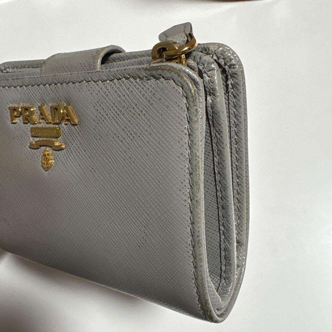 PRADA グレー 二つ折り財布 サフィアーノレザー PRADA 二つ折り財布