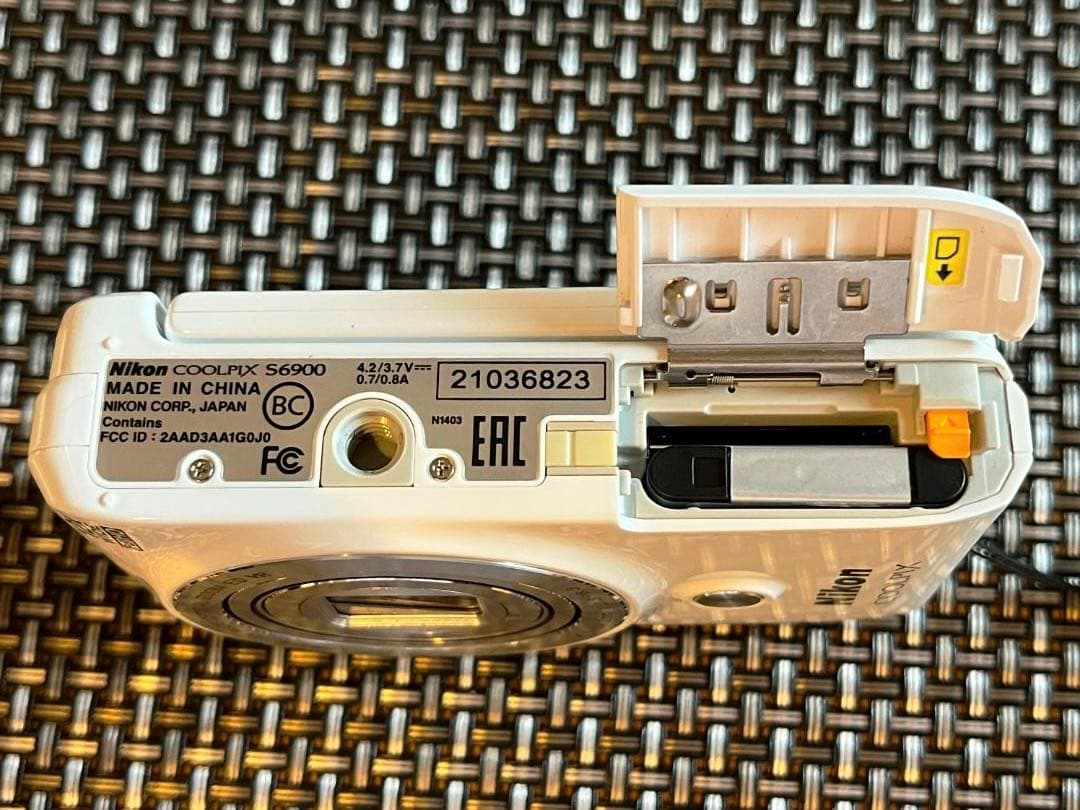 NIKON ニコン COOLPIX S6900 ホワイト 動作確認済み
