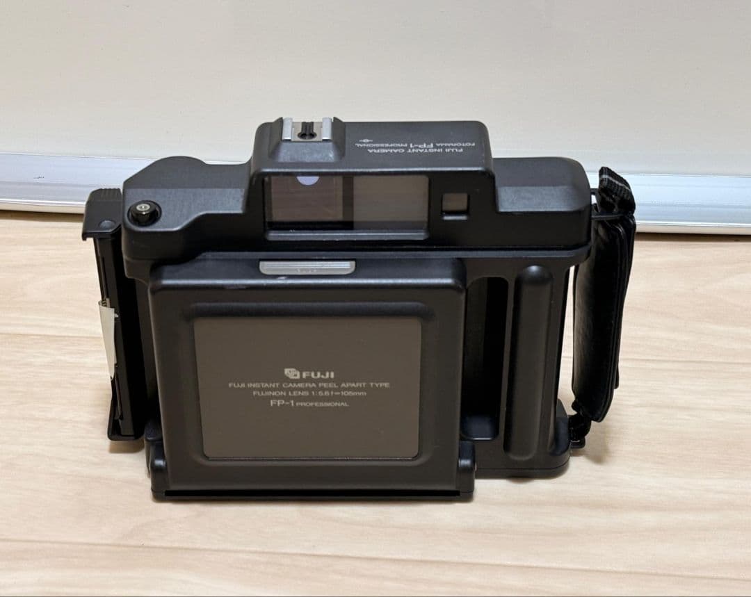 FUJI インスタントカメラ 1:5.6 f=105mm FP-1 Fuji FP-1 Professional Packfilm Instant Film Camera