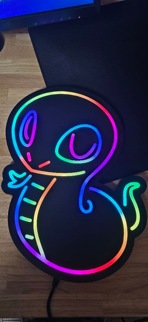 その他 razer sneki wall light