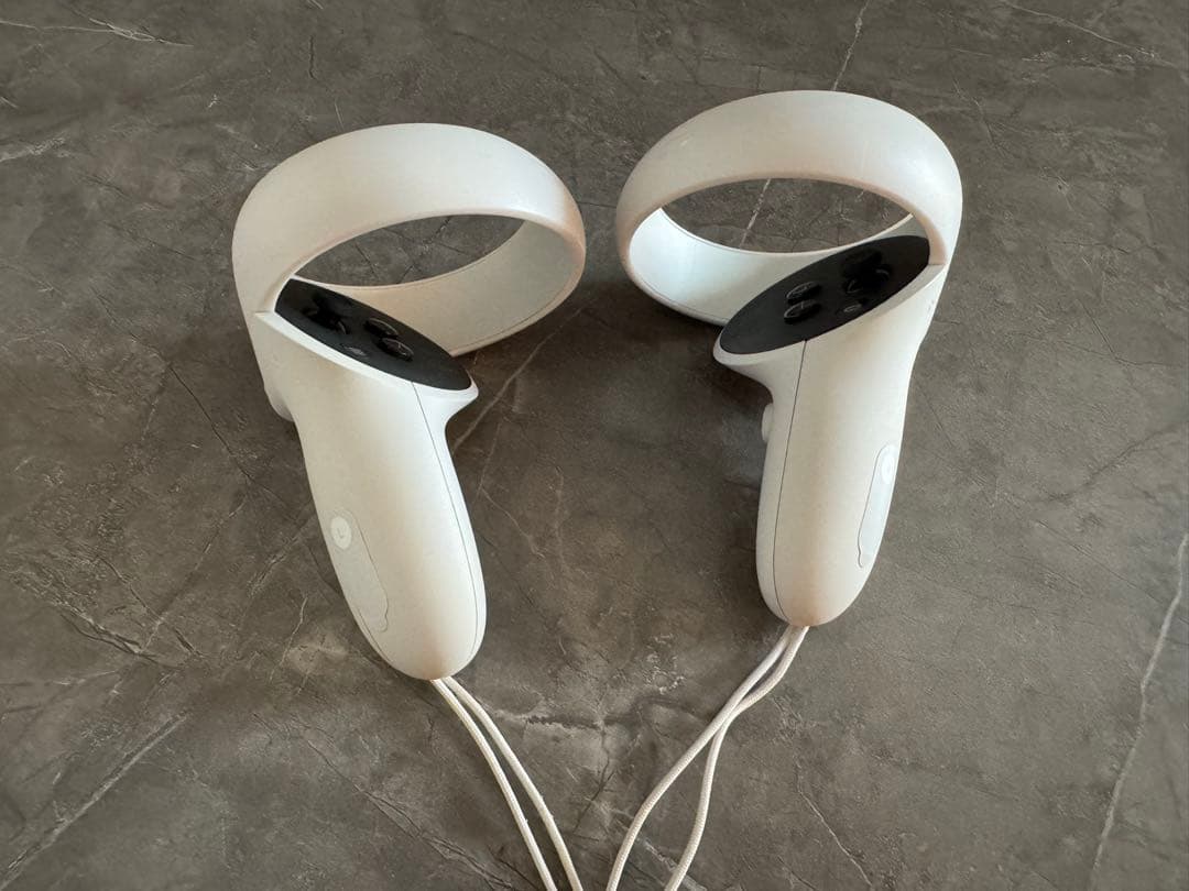   Quest 2 64GB(Linkケーブル、乾電池付属)