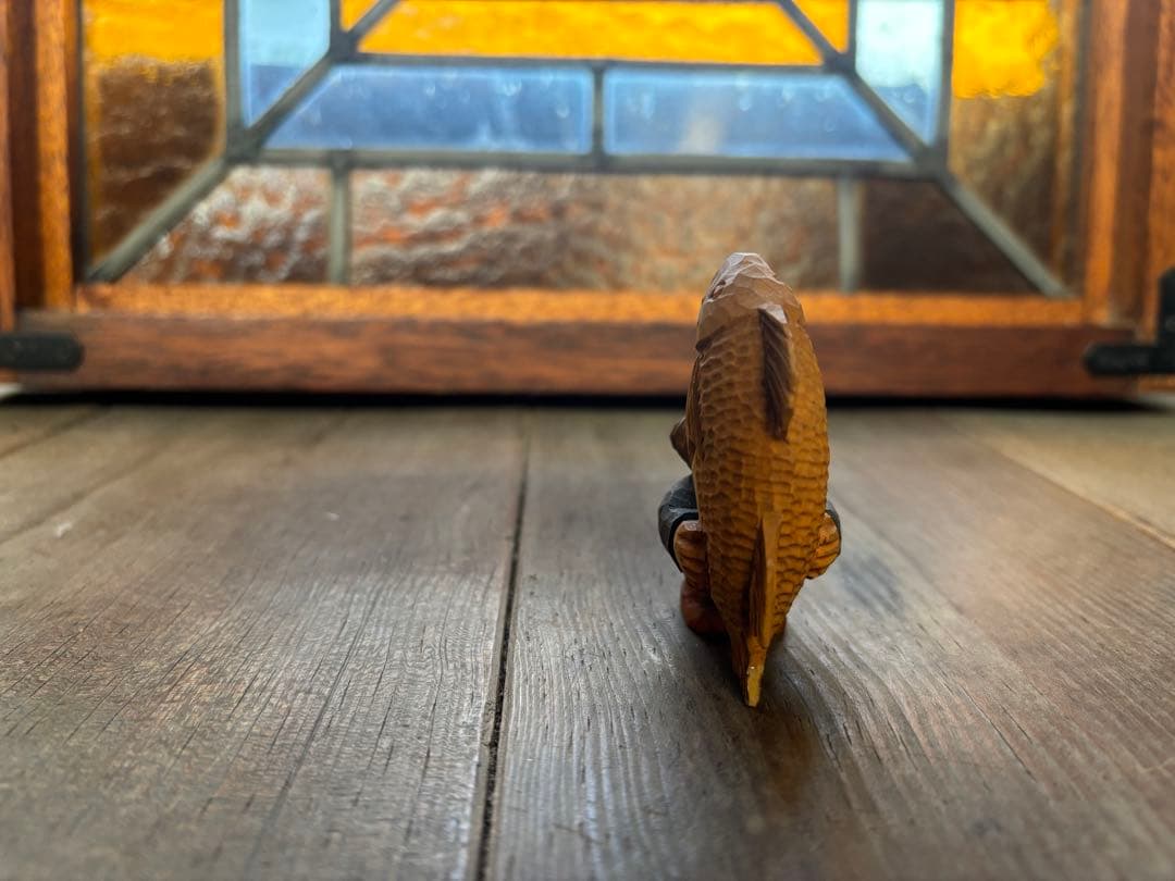 藤岡孝一 木彫 ポルックス 小人 魚を抱える小人 b 北海道作家 彫刻