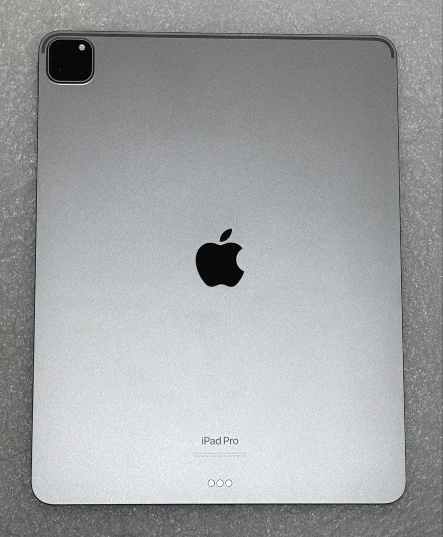 未使用に近い　24年8月購入　iPad Pro 12.9 第6世代 256GB