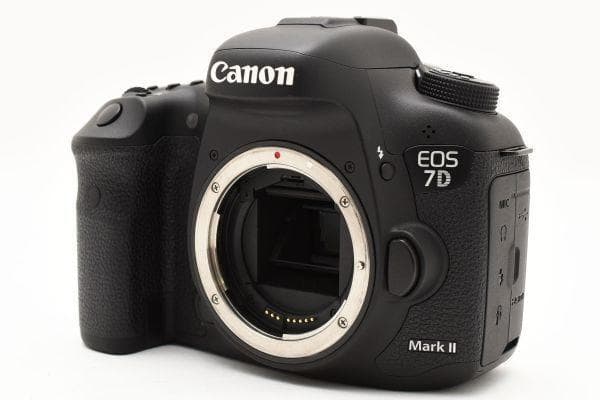 《美品》キャノン Canon EOS 7D MarkII 2 ボディ 元箱付き