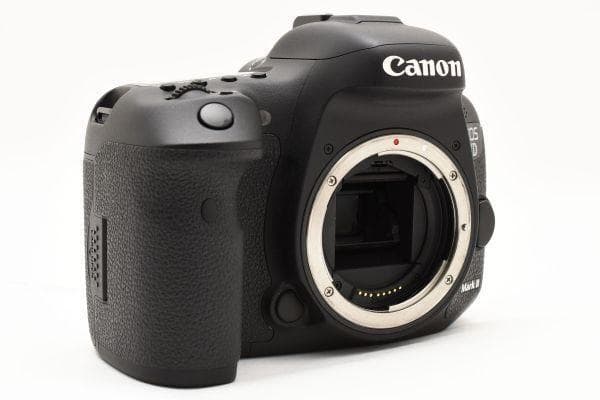 《美品》キャノン Canon EOS 7D MarkII 2 ボディ 元箱付き