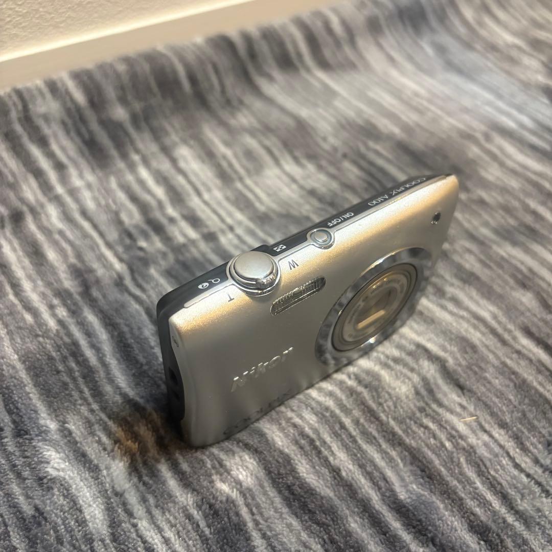 【極美品】Nikon COOLPIX A100 シルバー