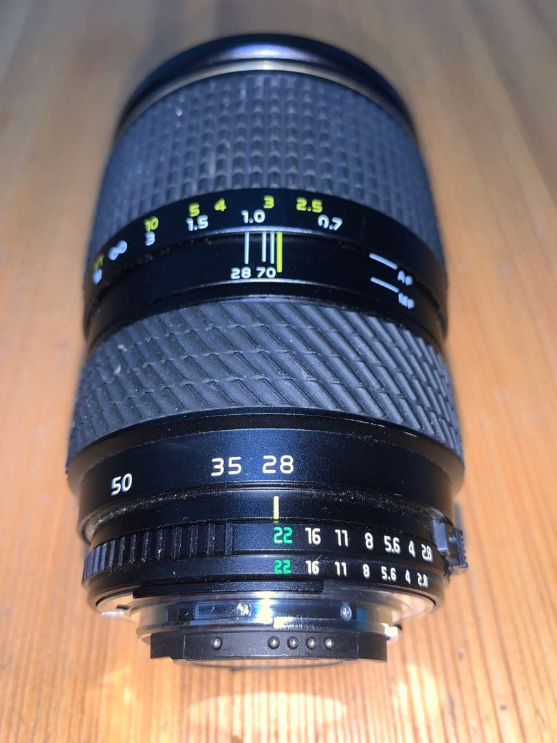 Tokina AF 28-70mm f/2.8 ズームレンズ