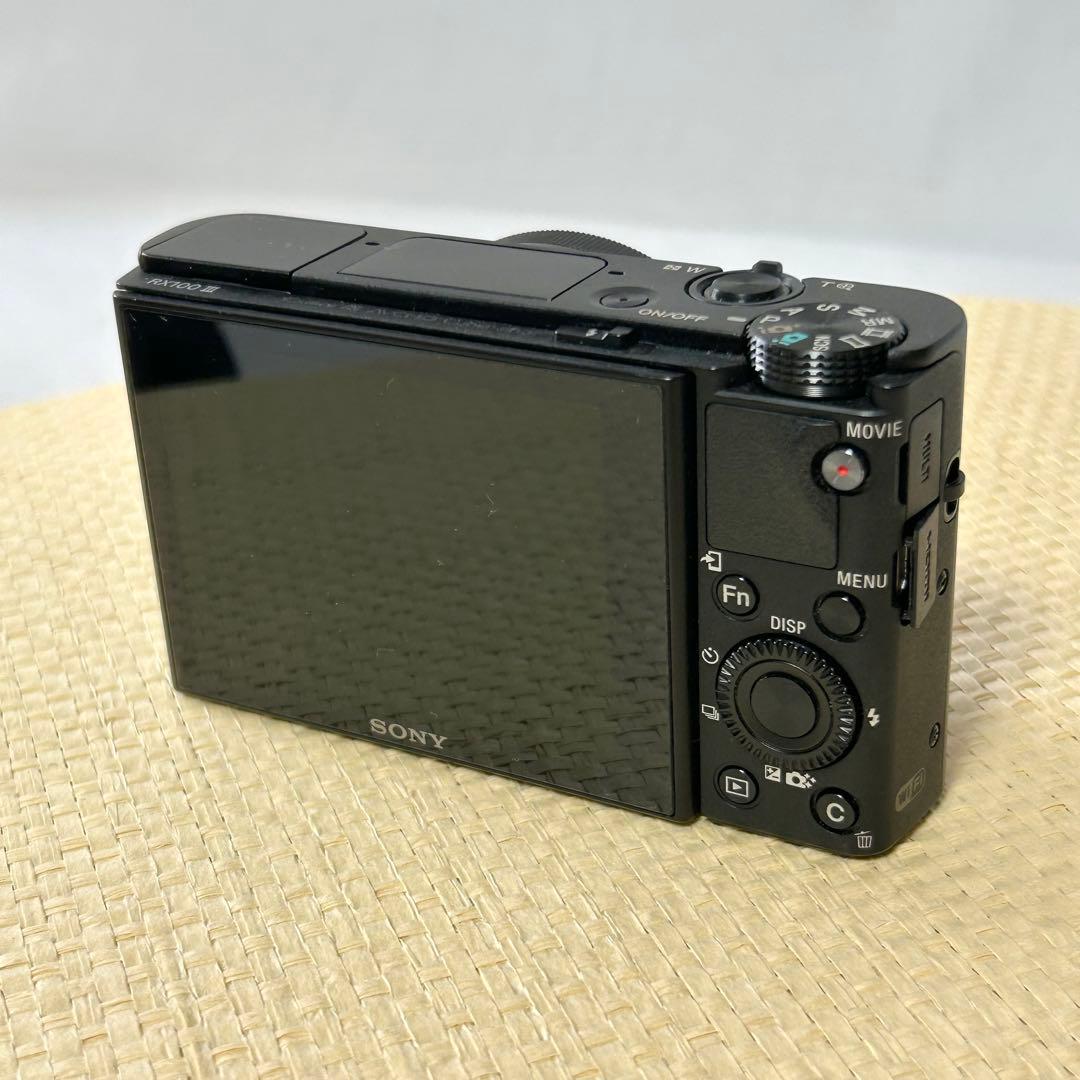 新品未使用　SONY サイバーショット DSC-RX100M3