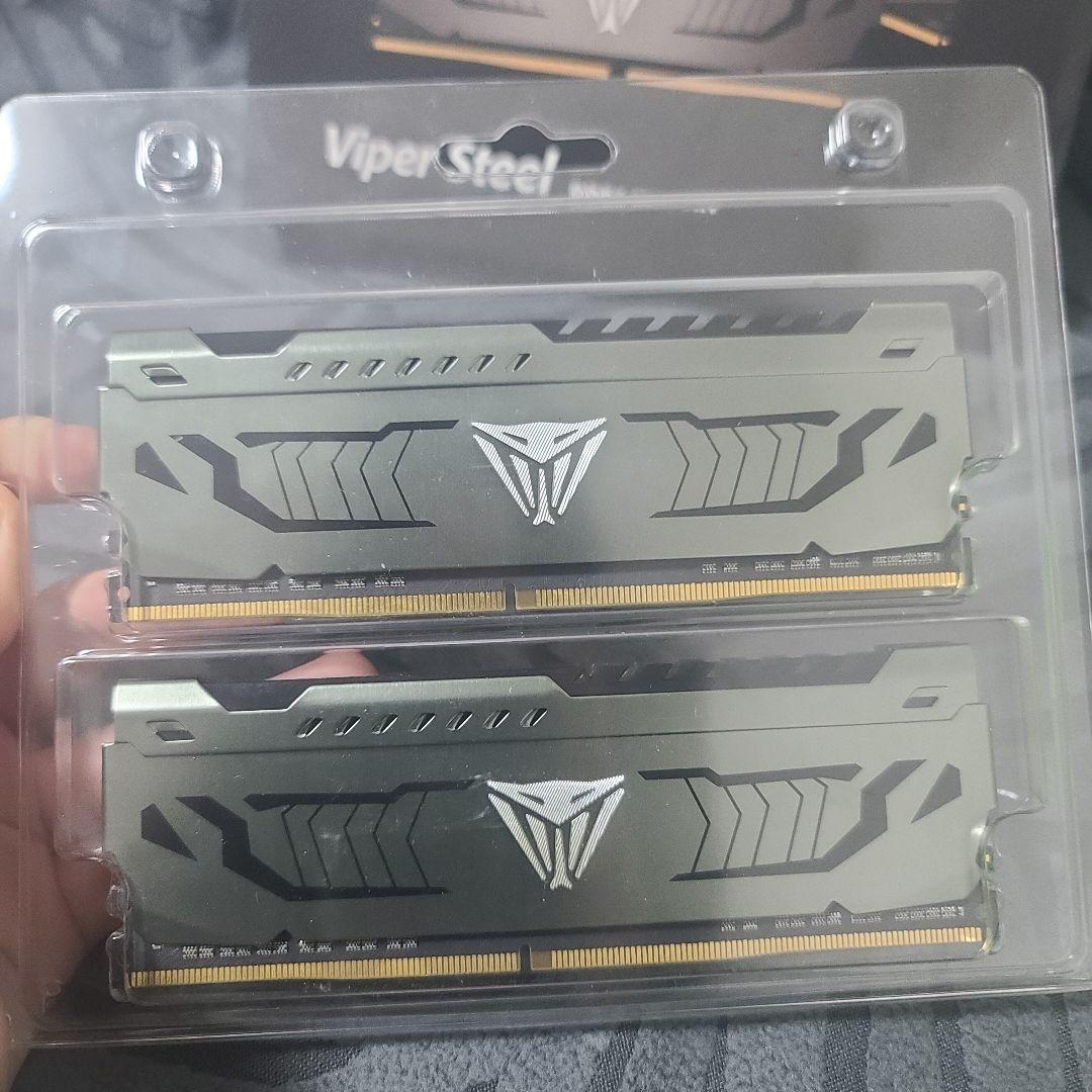 Viper Steel DDR4 16GB (2x8GB) メモリー