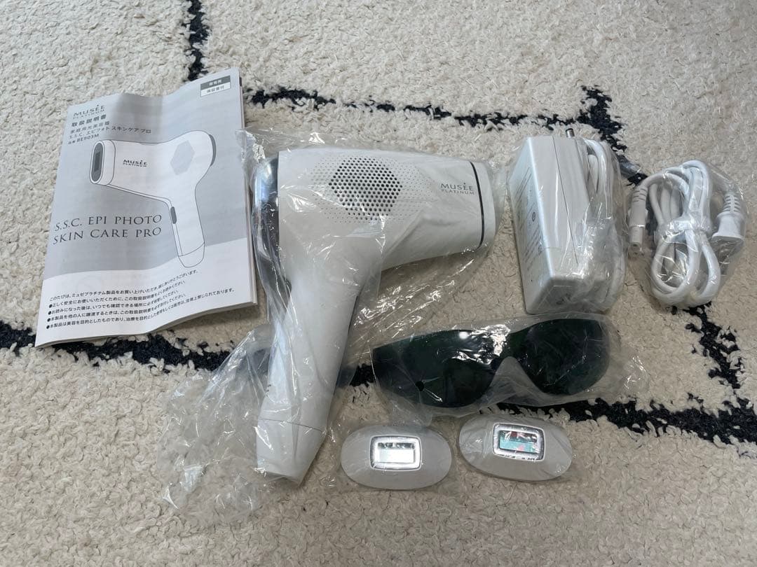家庭用美容器　S.S.C エピフォトスキンケアプロ MUSEE COSME HOW TO GUIDE