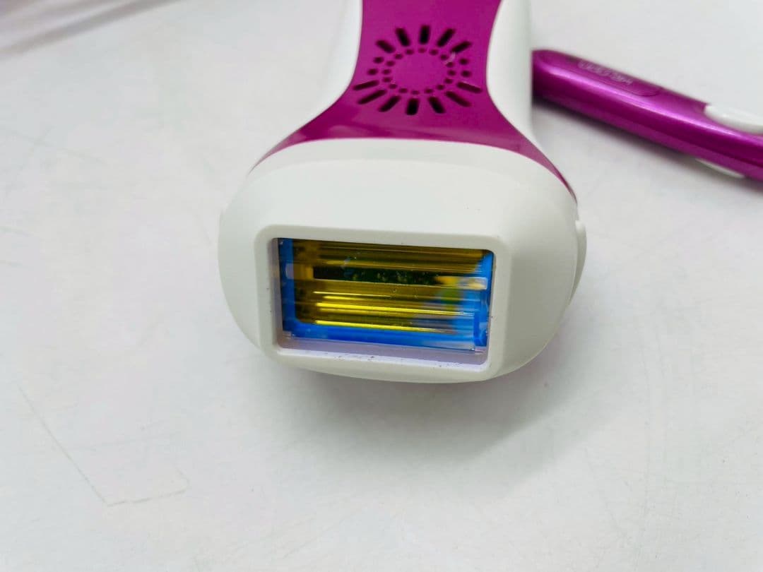 (sk/9.20/10)ケノン 脱毛器 ピンク 本体と付属品