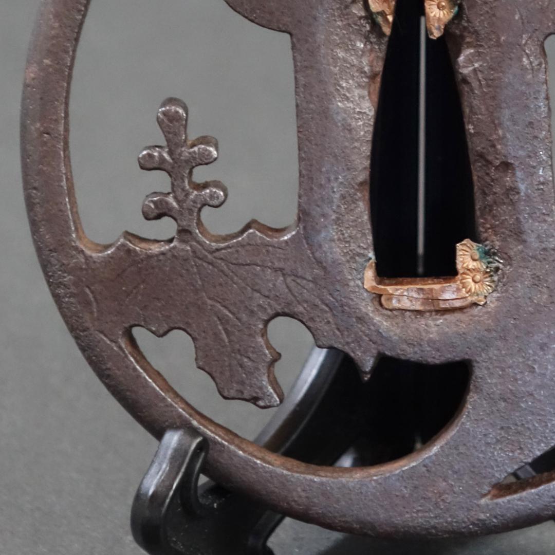 桐巴透鐔 無銘 後代肥後】(鑑定書有) 鍔 鐔 刀装具 武具 骨董 江戸