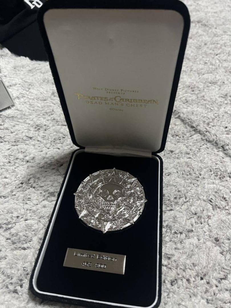 パイレーツオブカリビアン 純銀製900個限定メダル パイレーツオブカリビアン 純銀メダル 900個限定品 - メルカリ