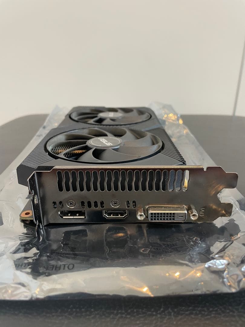 グラフィックボード・グラボ・ビデオカード ASUS DUAL MINI GeForce RTX 2070 OC 8GB