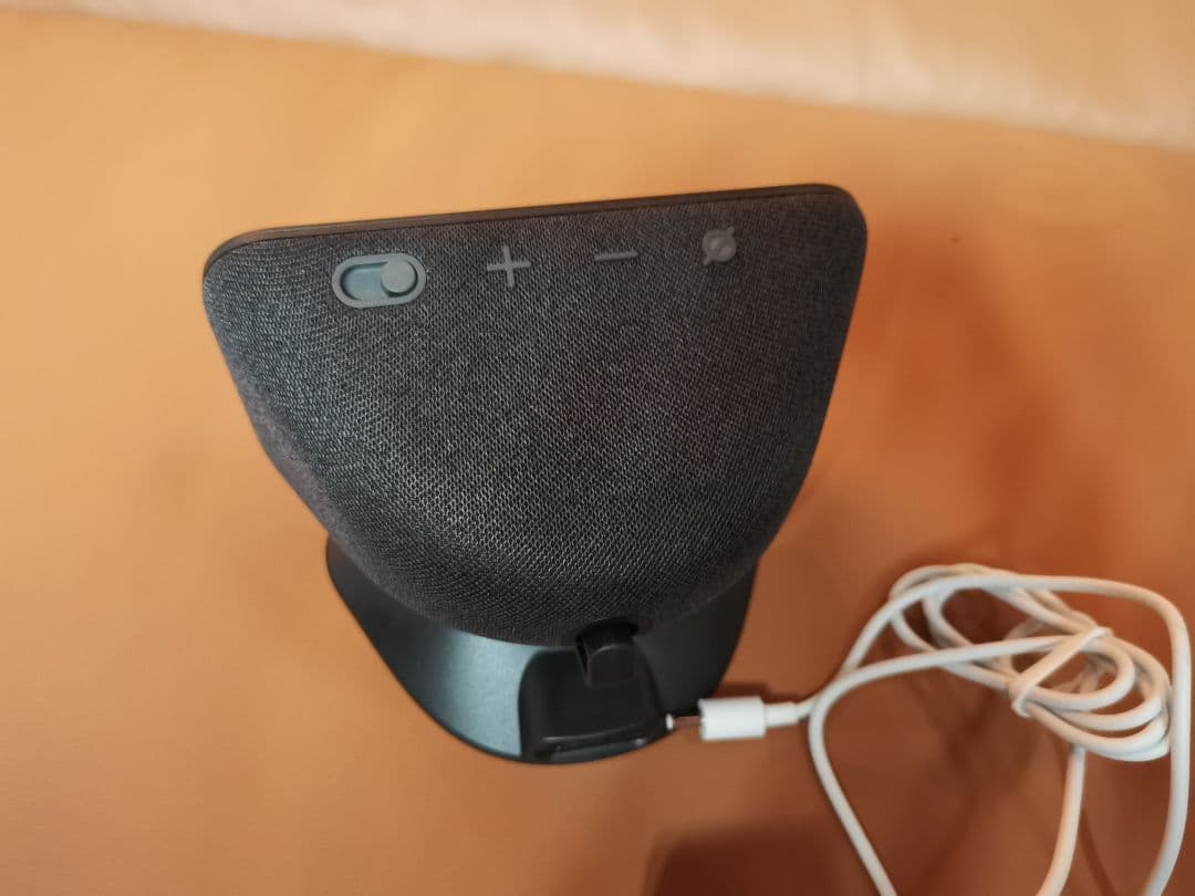 Echo Show 5 (エコーショー5) 第3世代 \チャコール スタンド付き