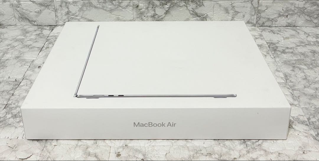 【未使用】Apple 2025 MacBook Air M4 512GB