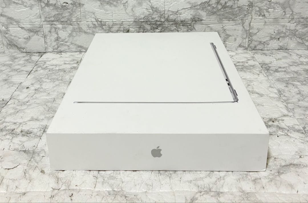 【未使用】Apple 2025 MacBook Air M4 512GB