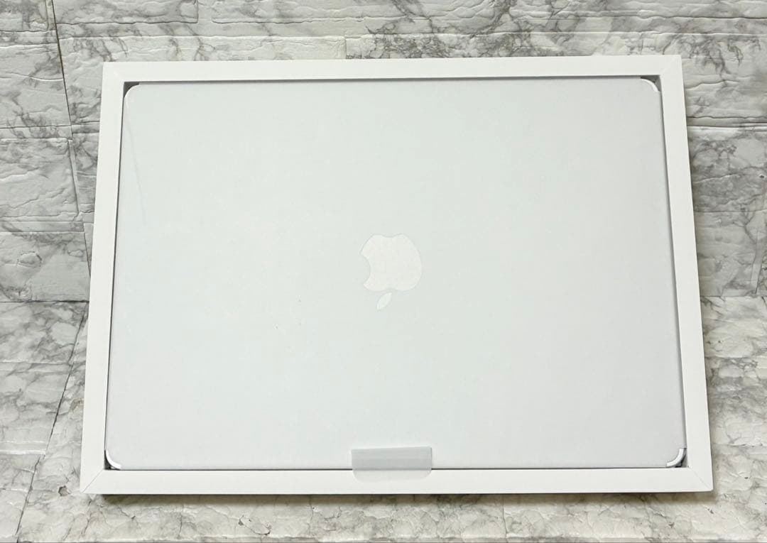 【未使用】Apple 2025 MacBook Air M4 512GB