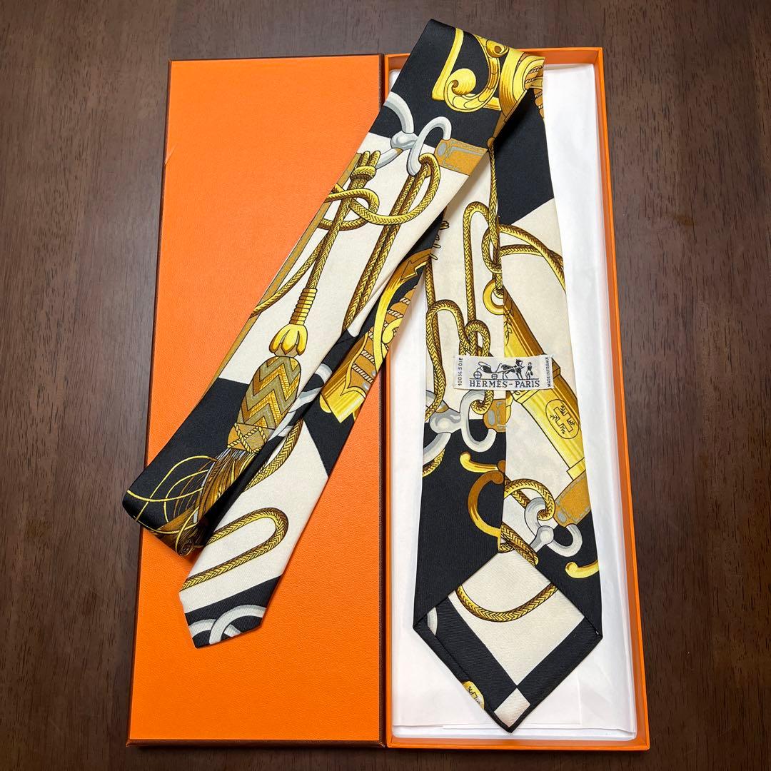 エルメス ネクタイ 黒・白・金 スカーフ柄 派手 結婚式 シルク - メルカリ